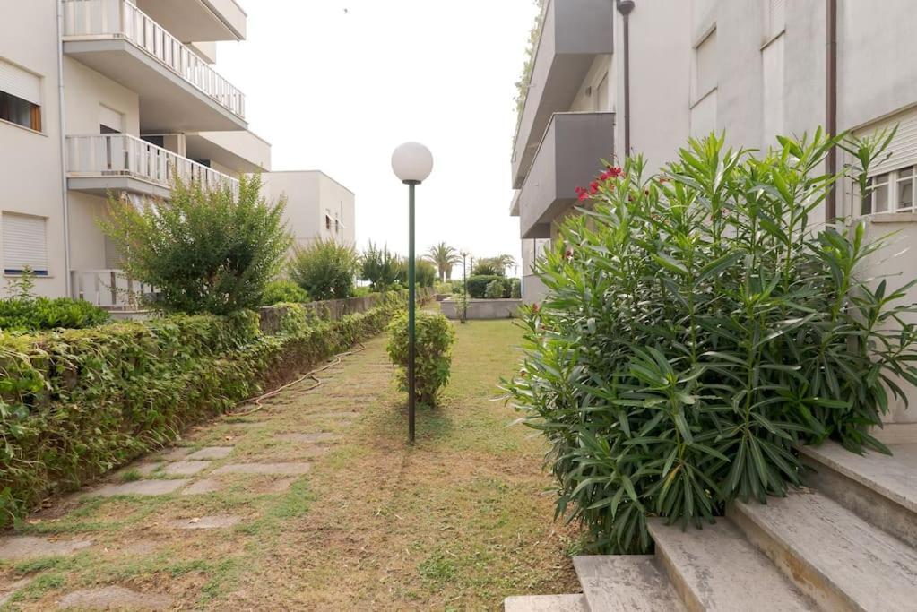 Appartamento Incantevole 2 Fronte Mare Villa Rosa Di Martinsicuro Екстериор снимка
